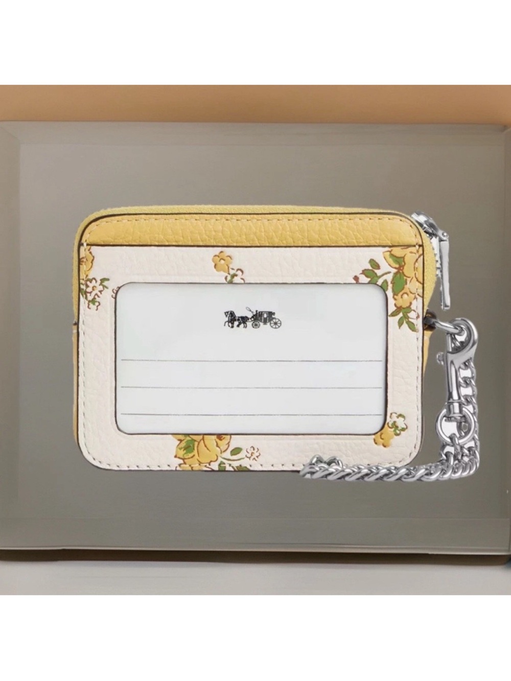 NWT 🌼 Coach Yellow & Chalk White Floral Zip Card Case with Chain 🌼 - Picture 2 of 6